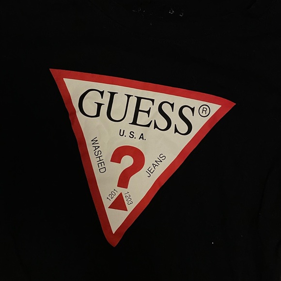 Cutie vintage Guess T! - Picture 2 of 2